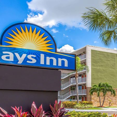 Days Inn By Wyndham Fort Lauderdale Airport Cruise Port Eksteriør billede
